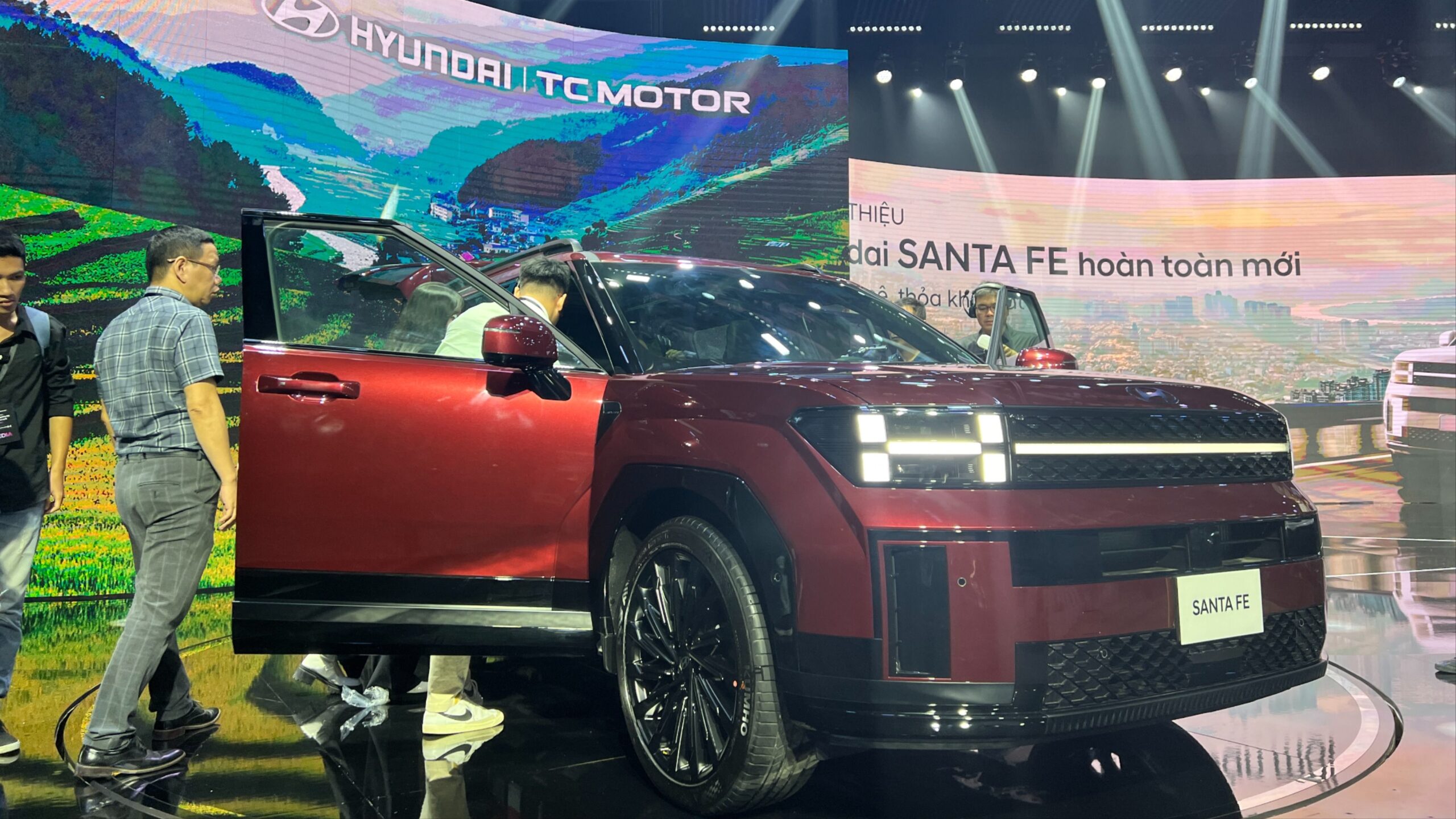 Giao xe Hyundai Santafe